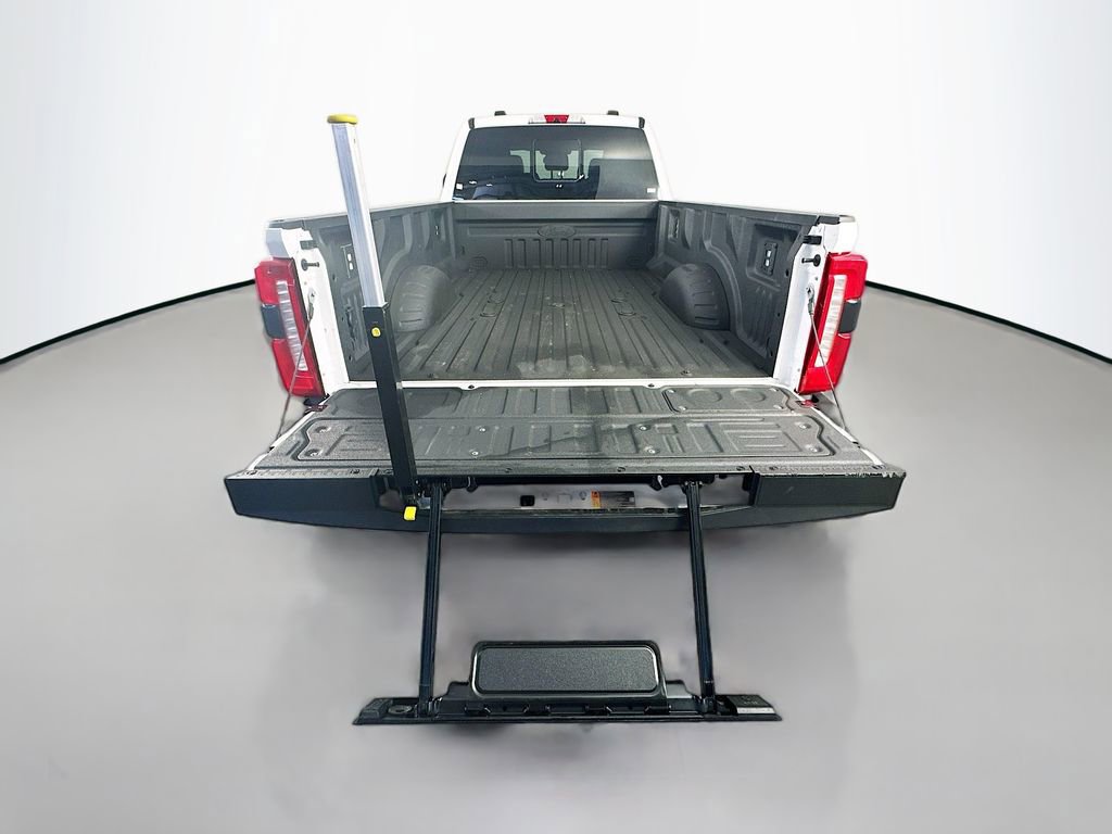 Used 2025 Ford F450 King Ranch w/ FX4 Off-Road Package AWD/4WD image 29