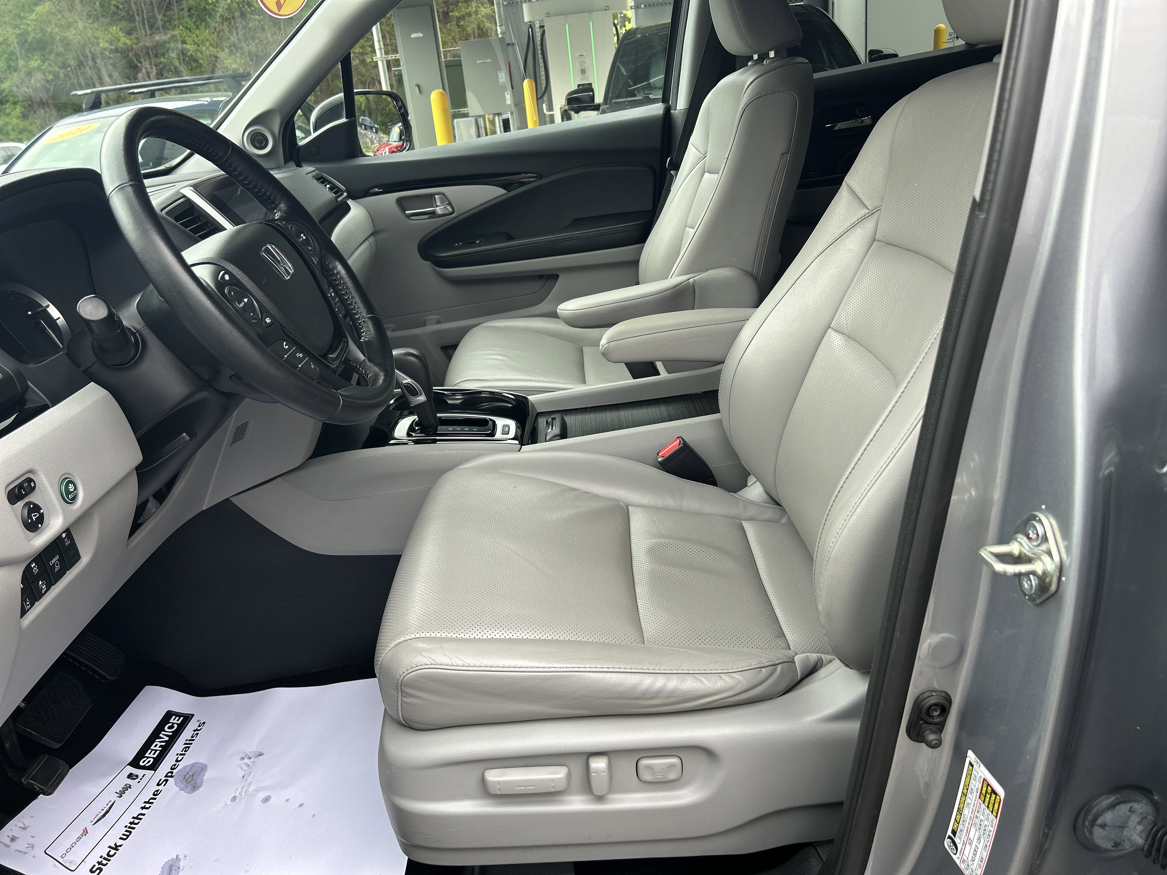 Used 2017 Honda Ridgeline RTL-E image 16