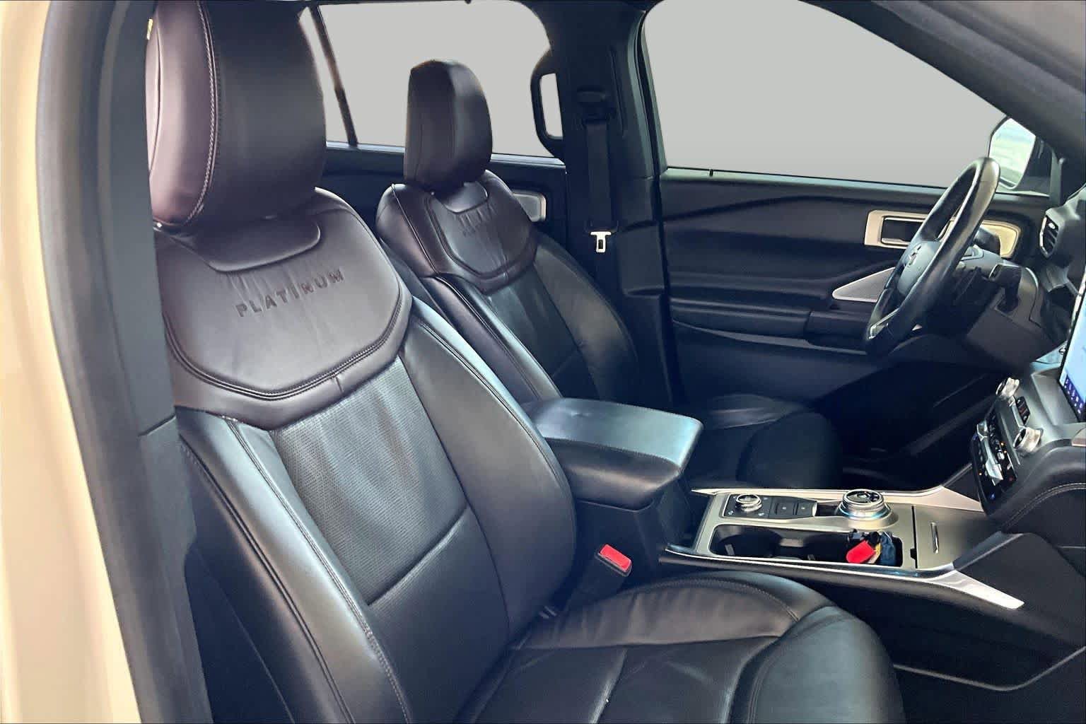Used 2020 Ford Explorer Platinum w/ Premium Technology Package AWD/4WD image 10
