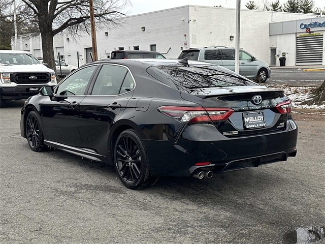 Used 2022 Toyota Camry XSE image 3