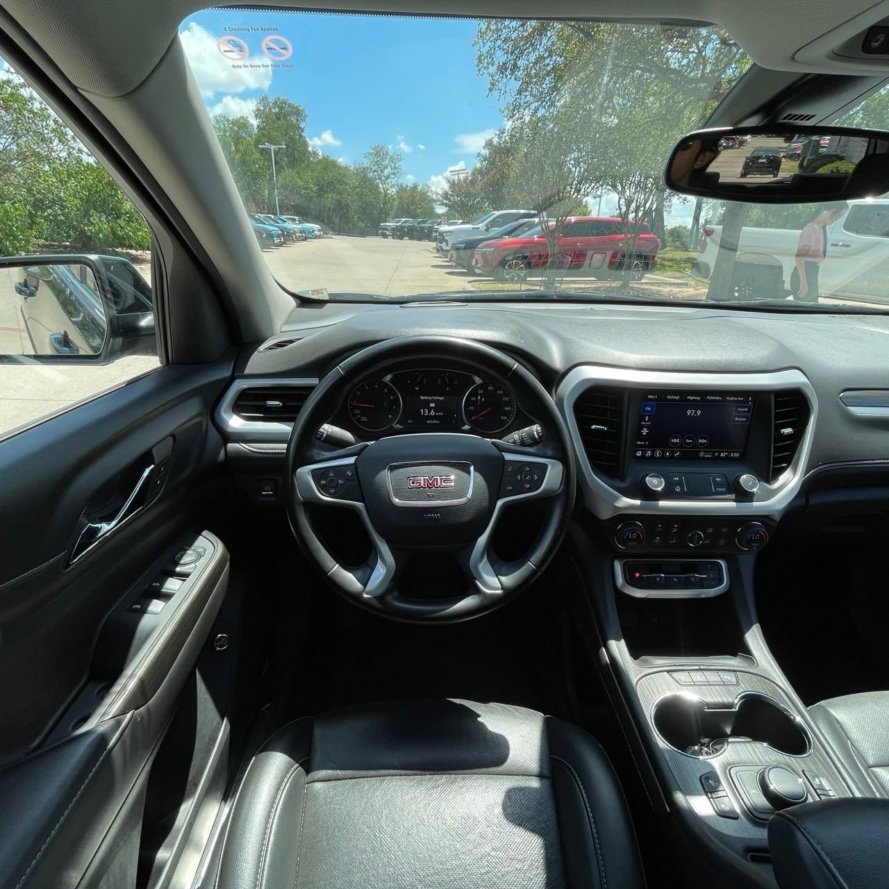 Certified 2023 GMC Acadia SLT FWD image 11