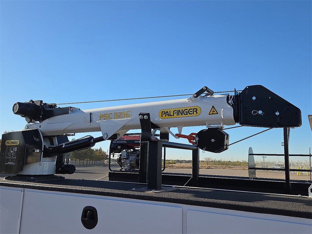 New 2025 Ford F350 XL w/ XL Chrome Package image 9