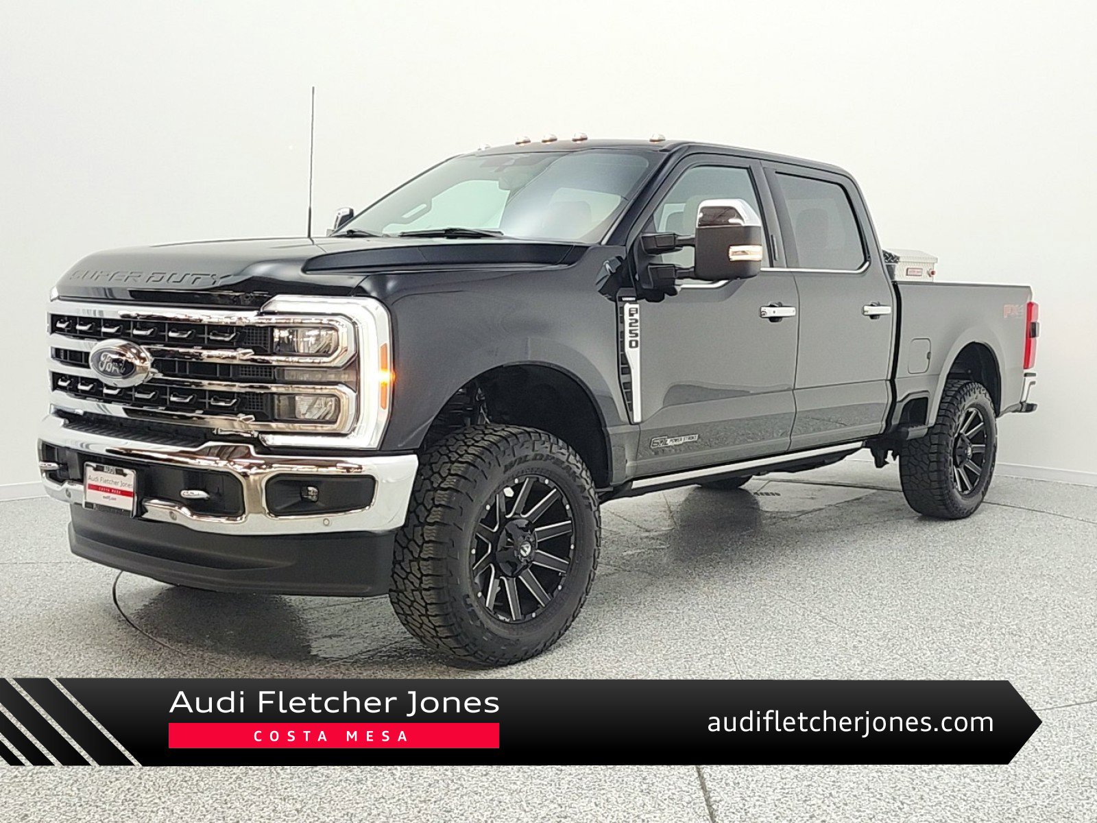 Used 2023 Ford F250 Lariat w/ Lariat Ultimate Package AWD/4WD image 1