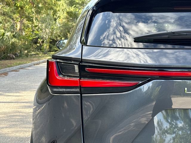 Used 2025 Lexus NX 250 FWD w/ Cold Area Package image 10