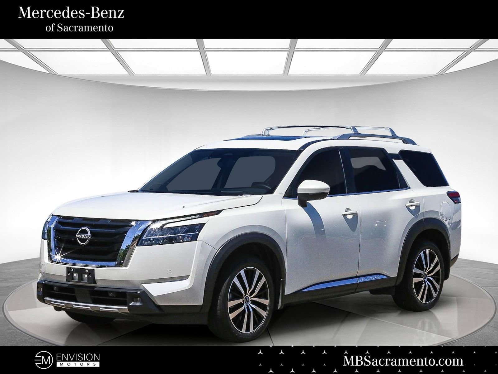 Used 2023 Nissan Pathfinder Platinum