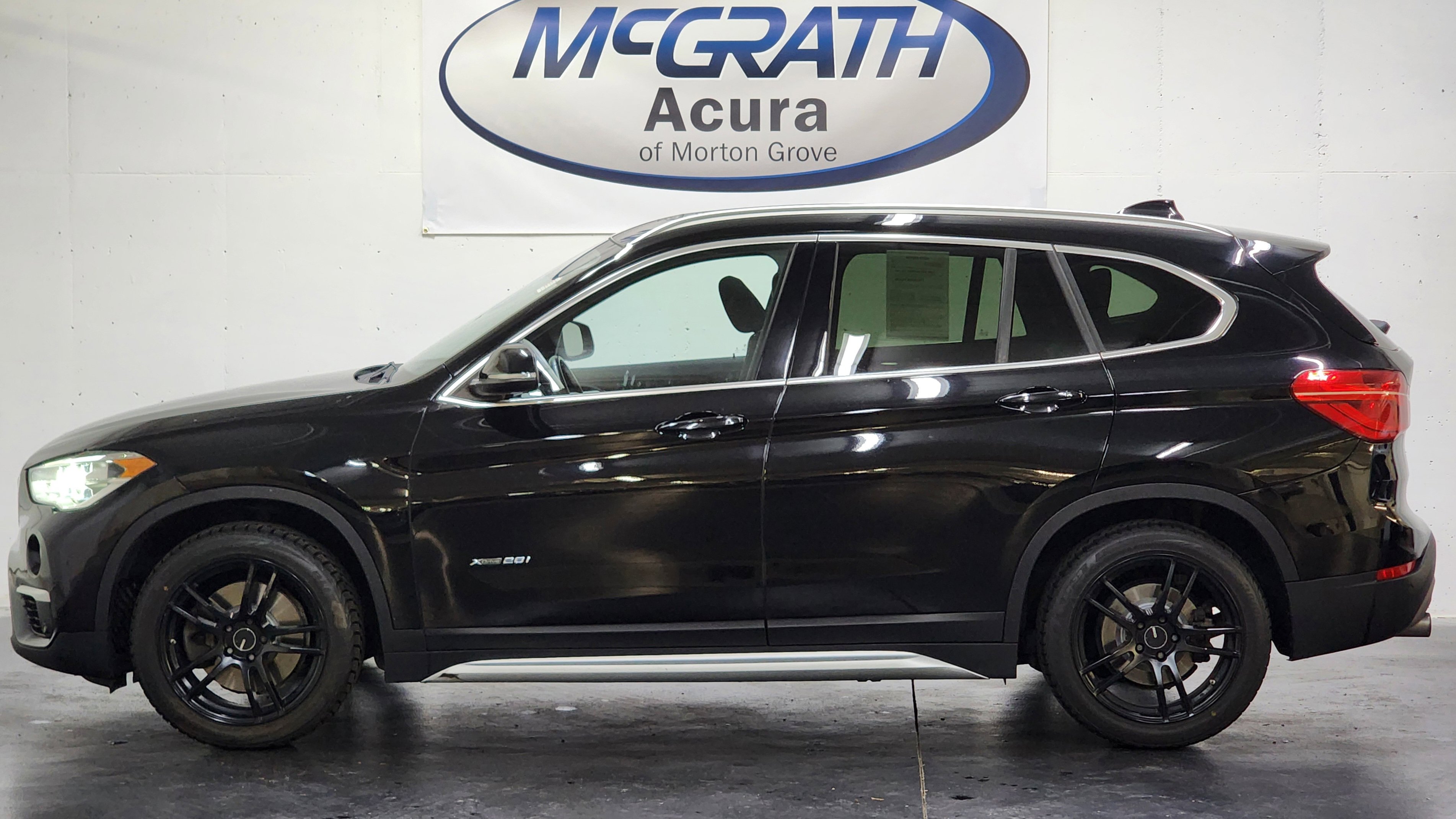 Used 2017 BMW X1 xDrive28i image 9
