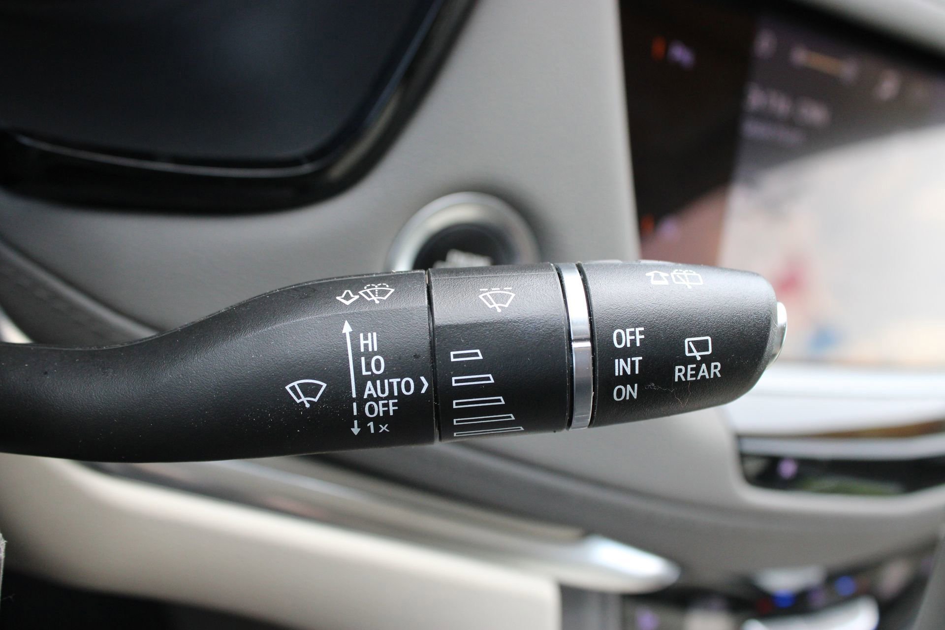 Used 2024 Cadillac XT5 Premium Luxury w/ LPO, Floor Liner Package AWD/4WD image 38