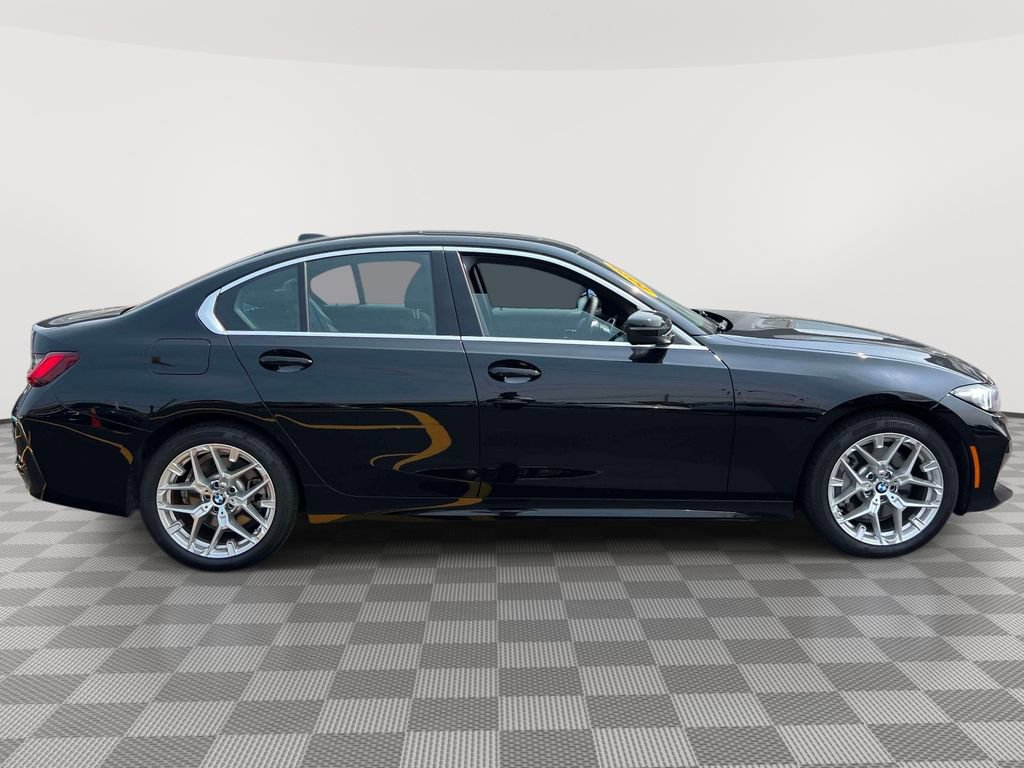 Used 2026 BMW 330i xDrive Sedan AWD/4WD image 4