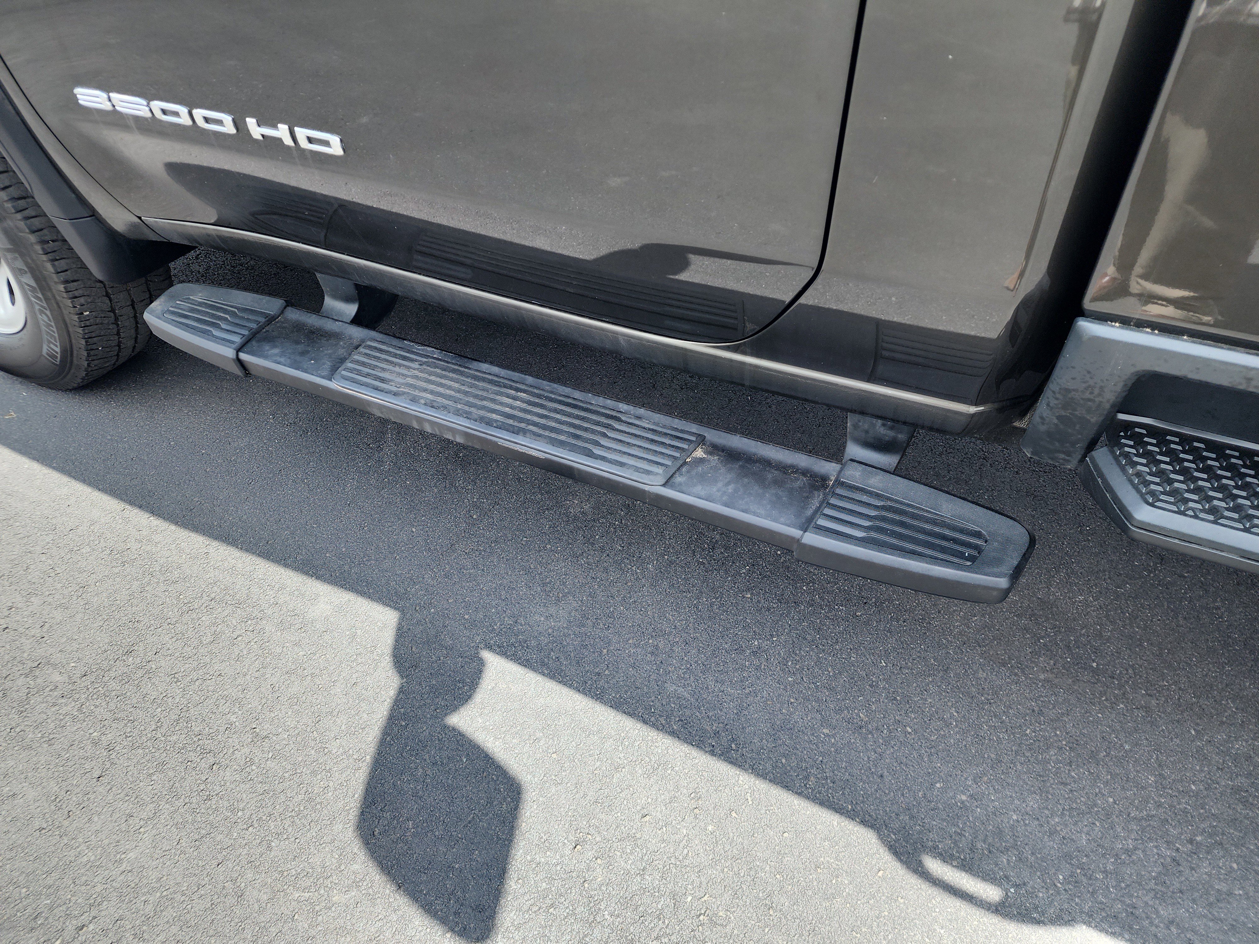 Used 2023 GMC Sierra 3500 Pro AWD/4WD image 21