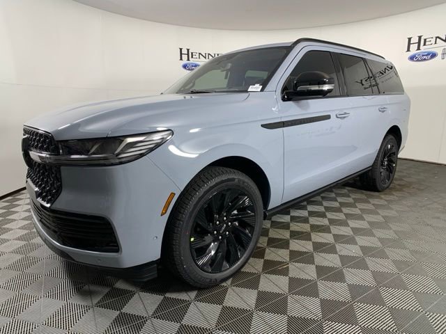 New 2025 Lincoln Navigator Reserve image 2