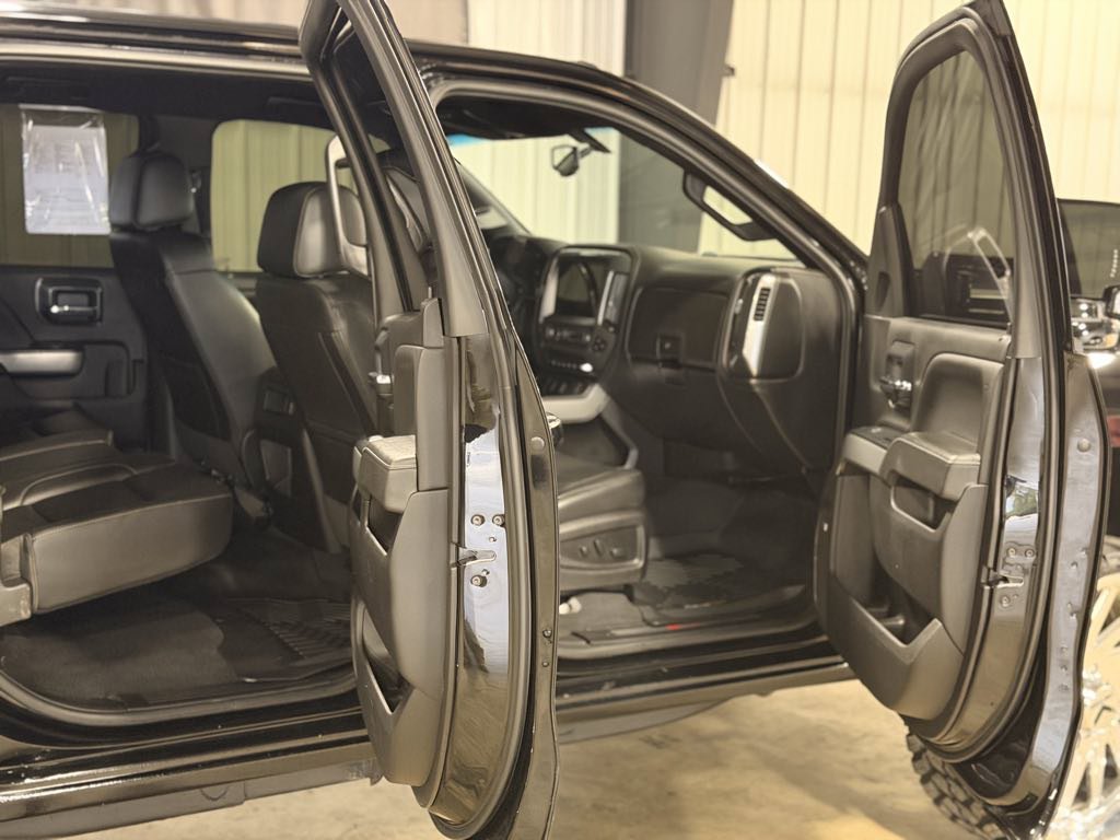 Used 2019 Chevrolet Silverado 2500 LTZ w/ Duramax Plus Package AWD/4WD image 33