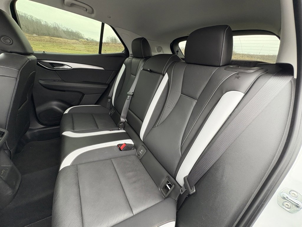 Used 2024 Buick Envision Sport Touring image 22