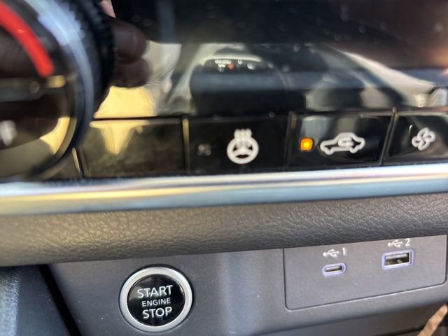 Certified 2023 Nissan Rogue SV w/ SV Premium B Package AWD/4WD image 18