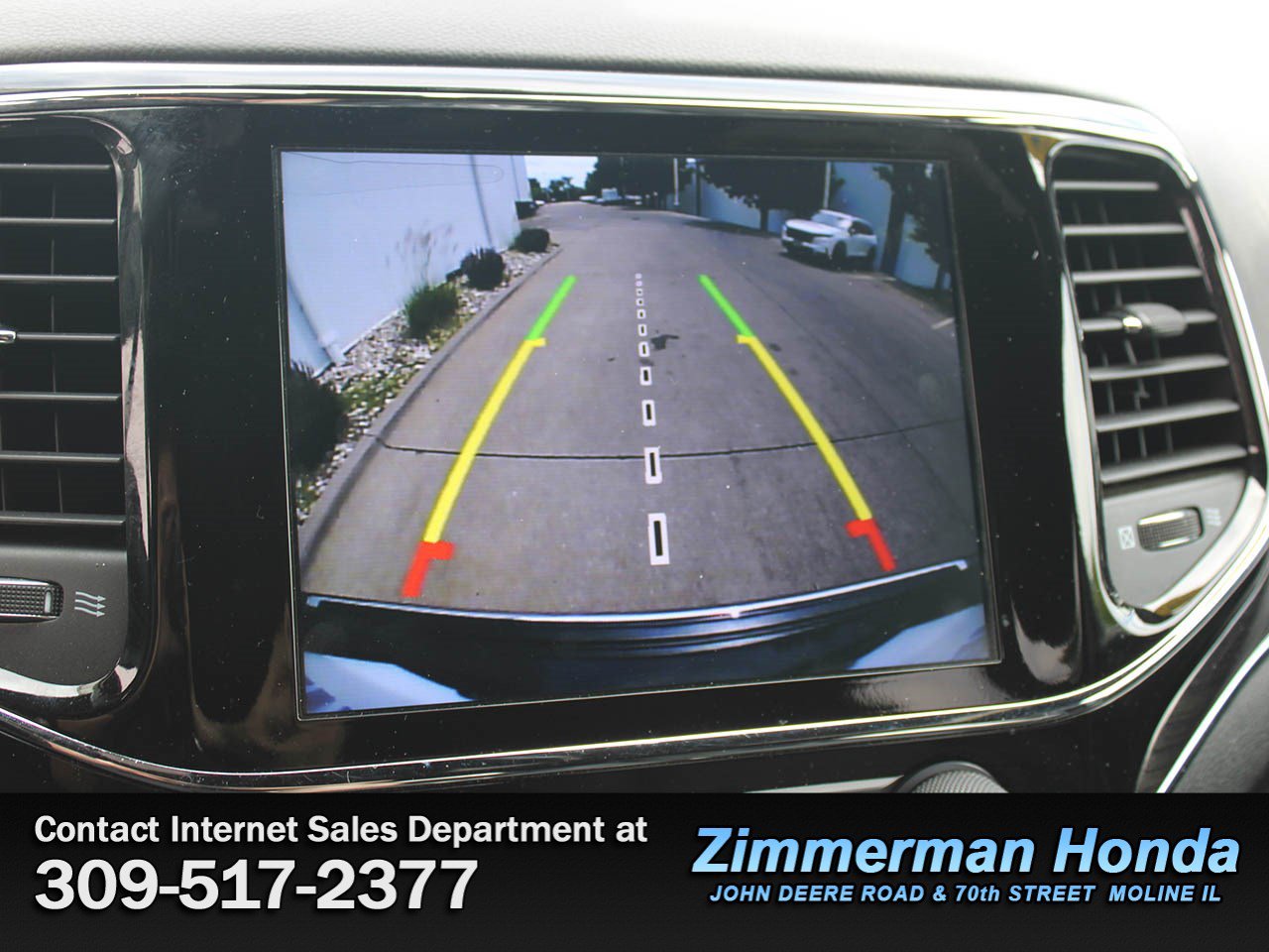 Used 2020 Jeep Grand Cherokee Overland AWD/4WD image 22