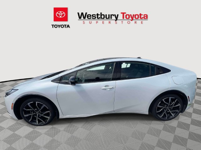 Certified 2024 Toyota Prius Prime FWD image 12