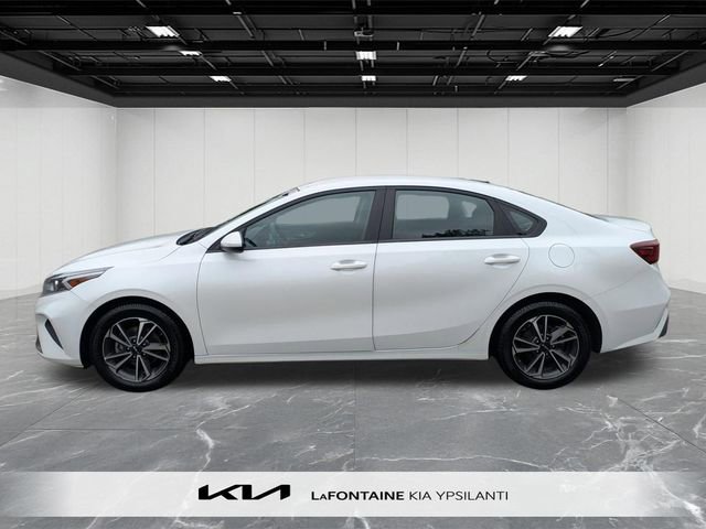 Used 2023 Kia Forte LXS FWD image 2