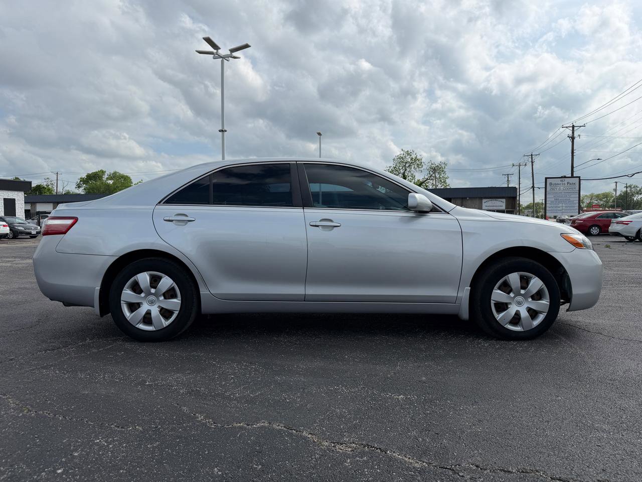 Used 2007 Toyota Camry XLE FWD image 4