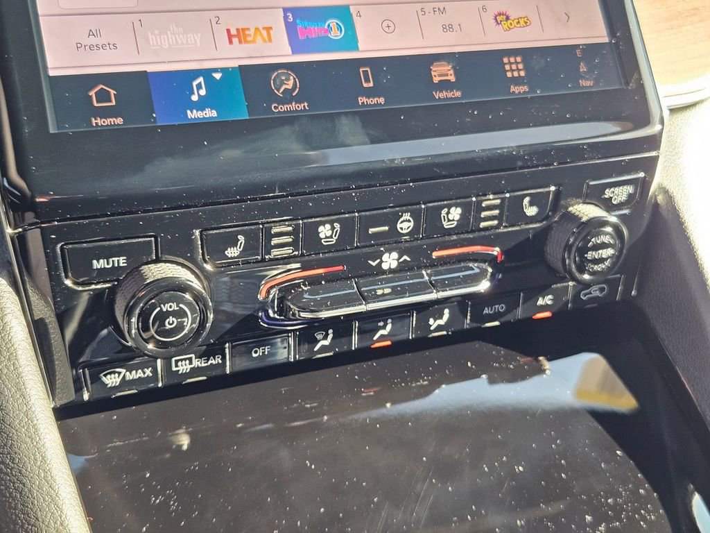 New 2025 Jeep Grand Cherokee Summit w/ Obsidian Package image 33