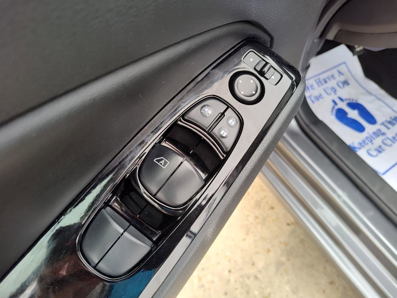 Used 2024 Nissan Altima 2.5 SR w/ SR Premium Package FWD image 15