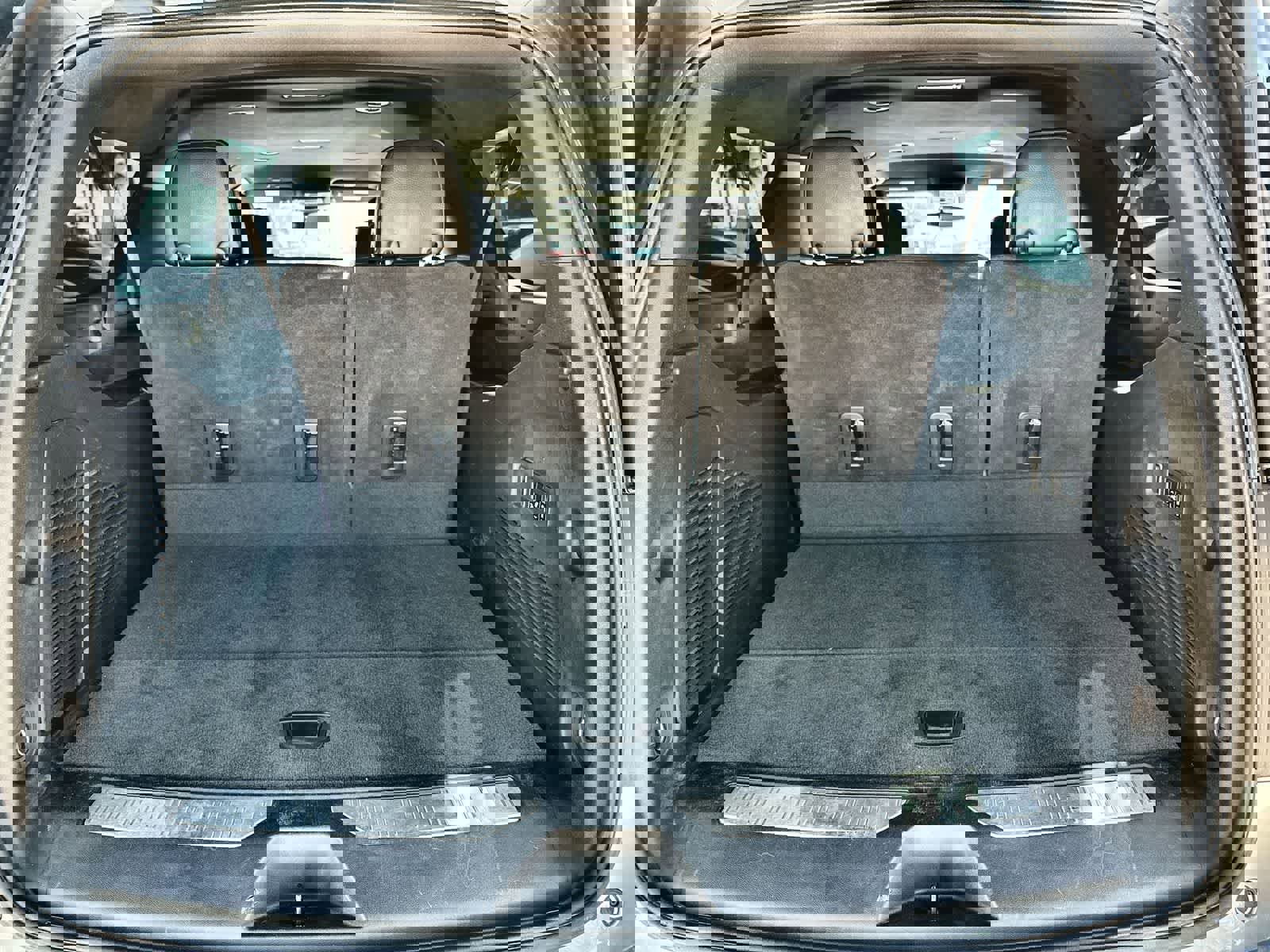 Used 2023 GMC Yukon XL Denali image 19