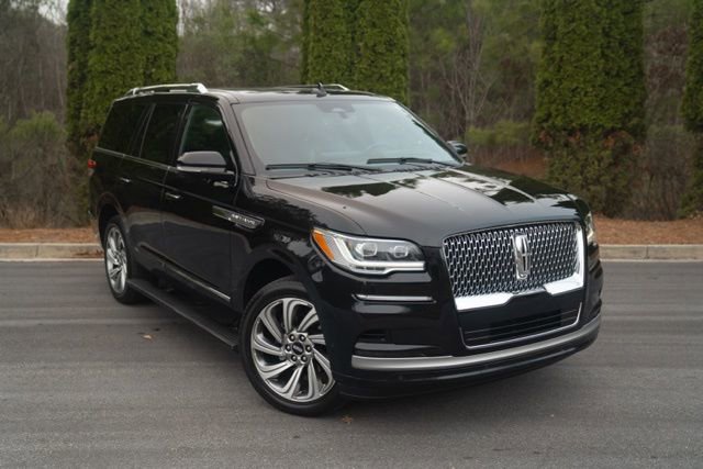 Used 2023 Lincoln Navigator Reserve w/ Equipment Group 201A image 16