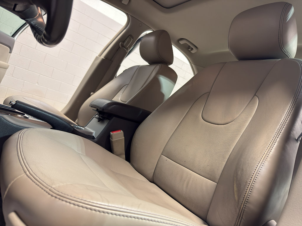 Used 2011 Ford Fusion SEL w/ 302A Rapid Spec Order Code image 15