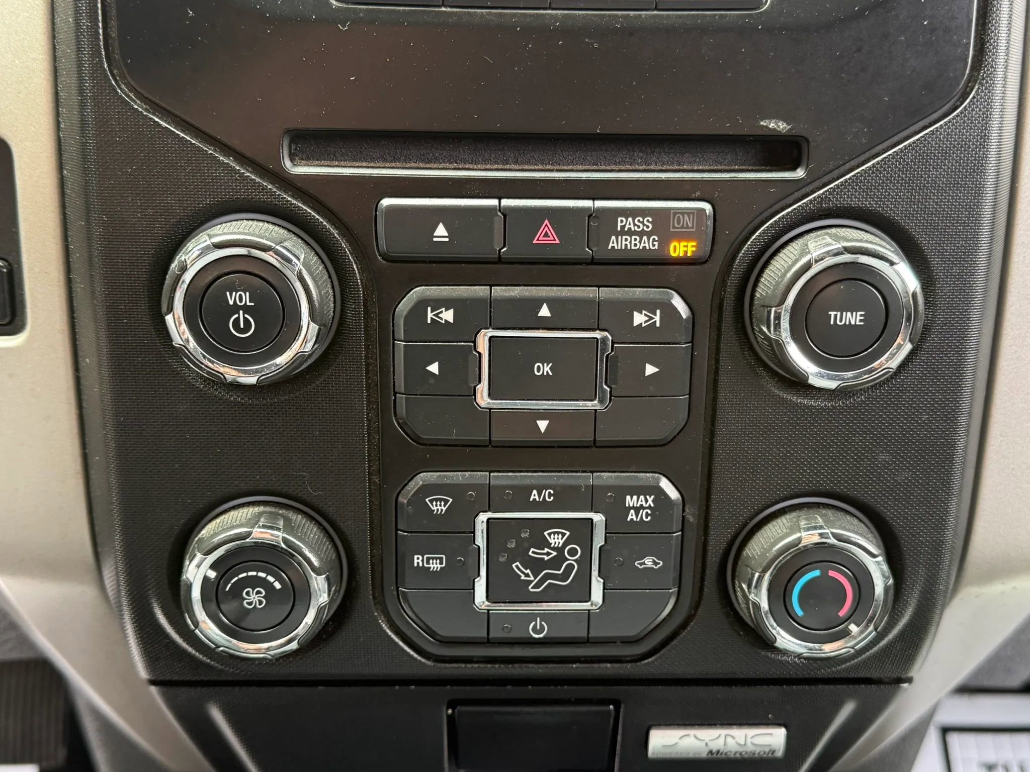 Used 2013 Ford F150 XLT w/ Luxury Equipment Group AWD/4WD image 9