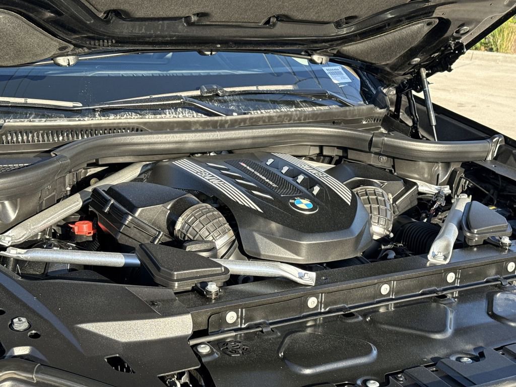 Used 2023 BMW X5 M50i w/ Climate Comfort Package AWD/4WD image 14