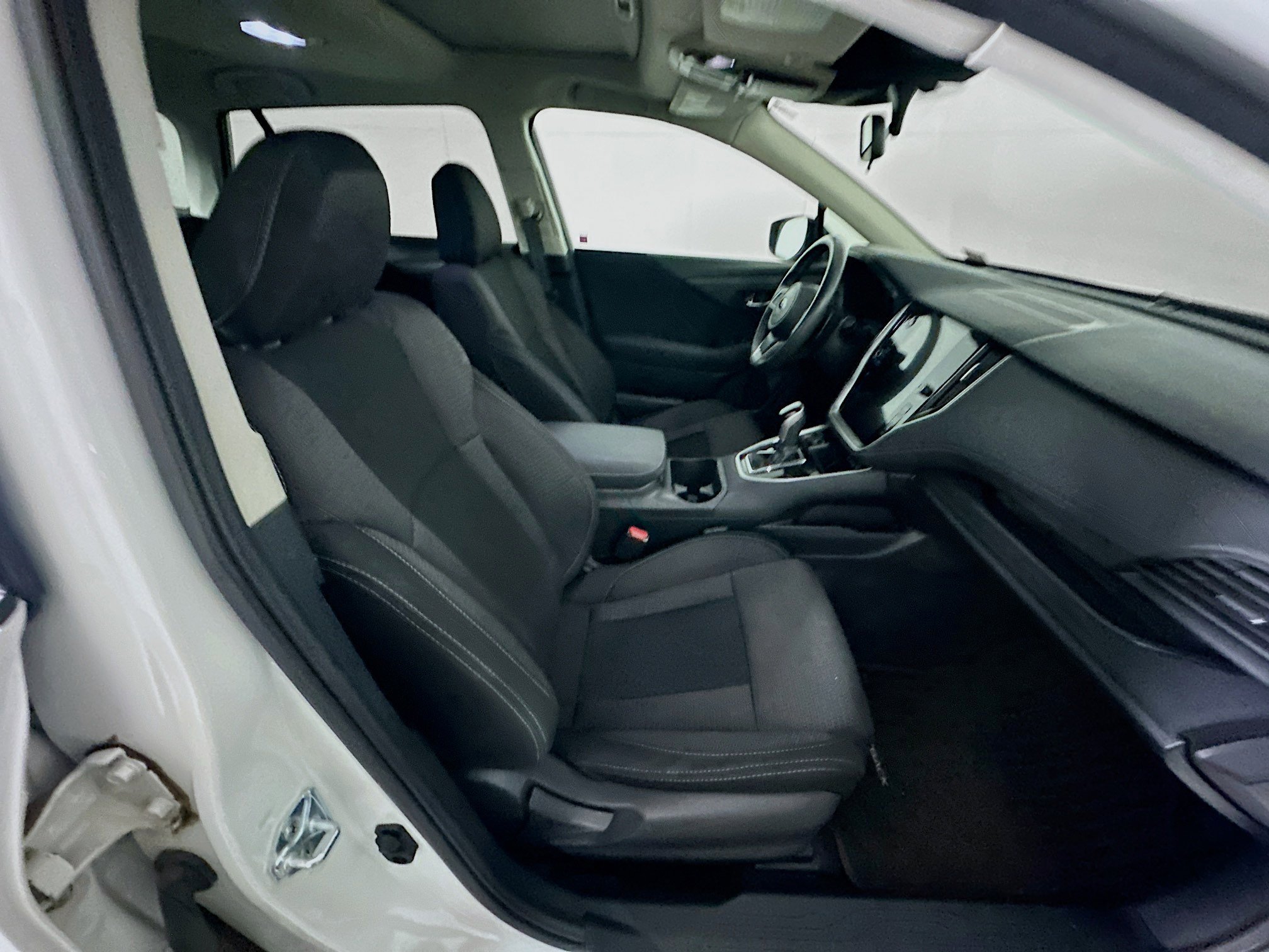 Used 2025 Subaru Outback Premium image 30