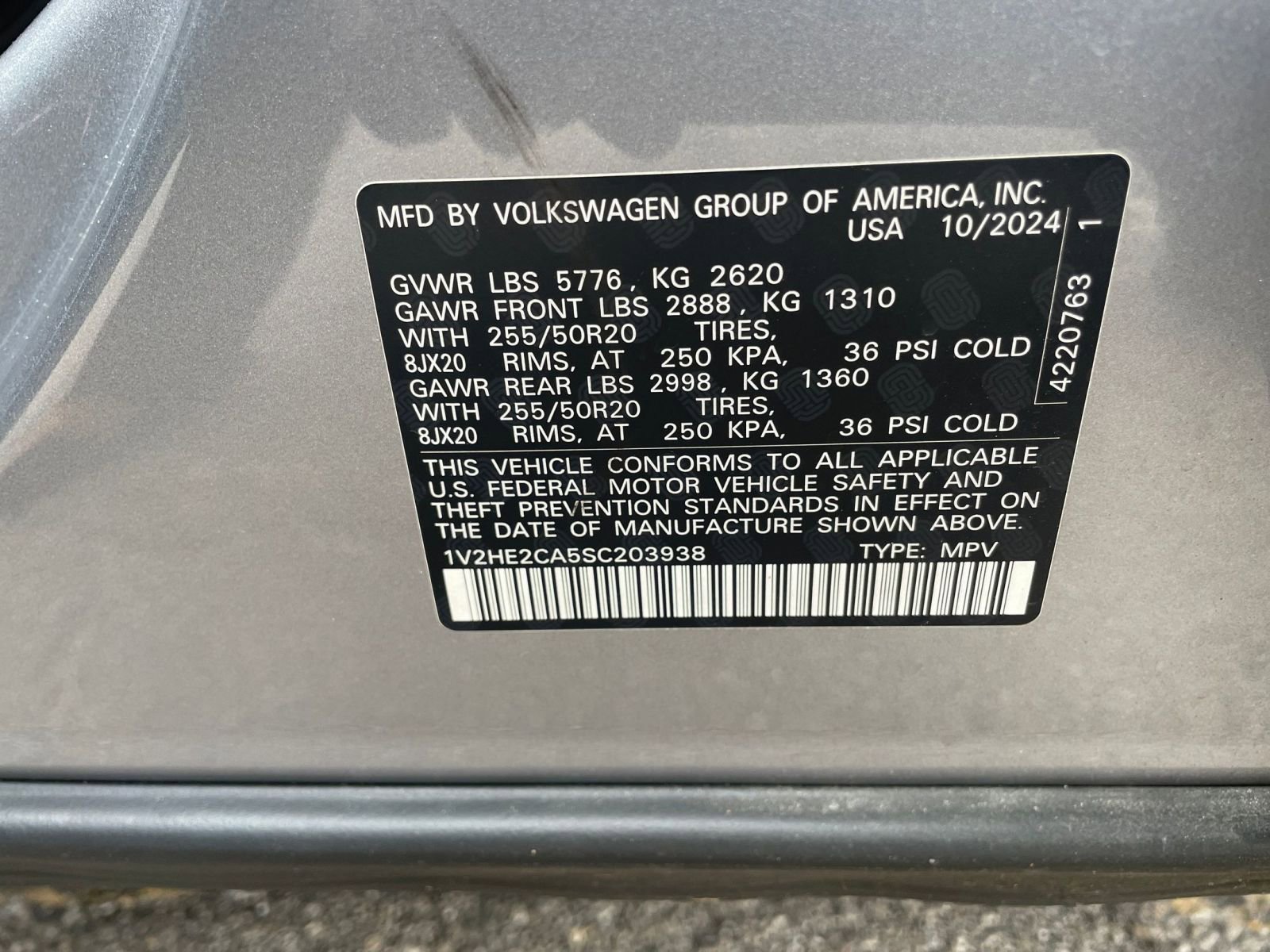 Used 2025 Volkswagen Atlas Cross Sport SE image 29