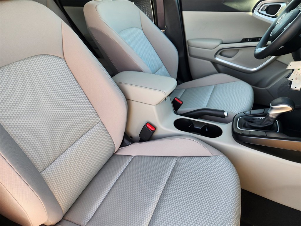 New 2025 Kia Soul LX w/ LX Technology Package image 10