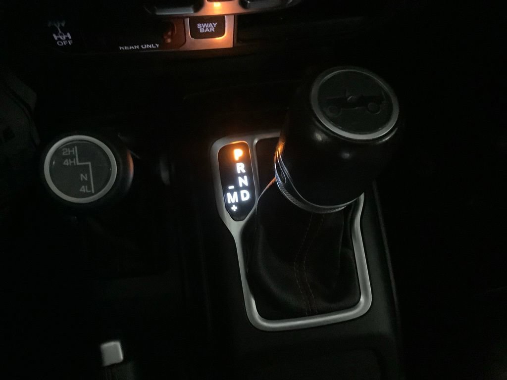 Used 2019 Jeep Wrangler Unlimited Rubicon w/ Uconnect 4C Nav & Sound Group AWD/4WD image 32
