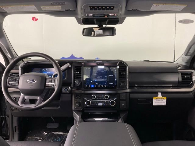New 2026 Ford F250 Lariat w/ Black Appearance Package image 19