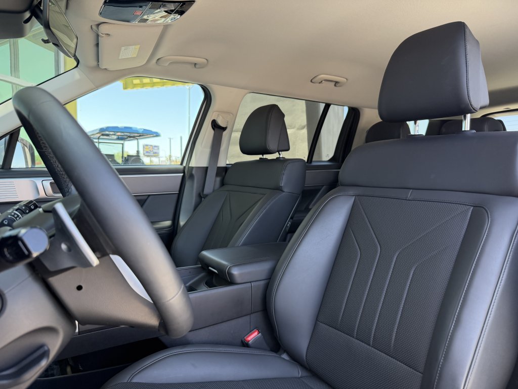 Used 2024 Hyundai Santa Fe SEL FWD image 31