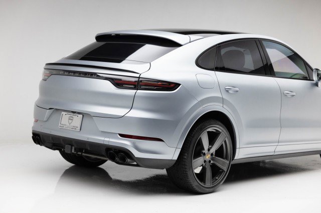 Used 2020 Porsche Cayenne Turbo image 35