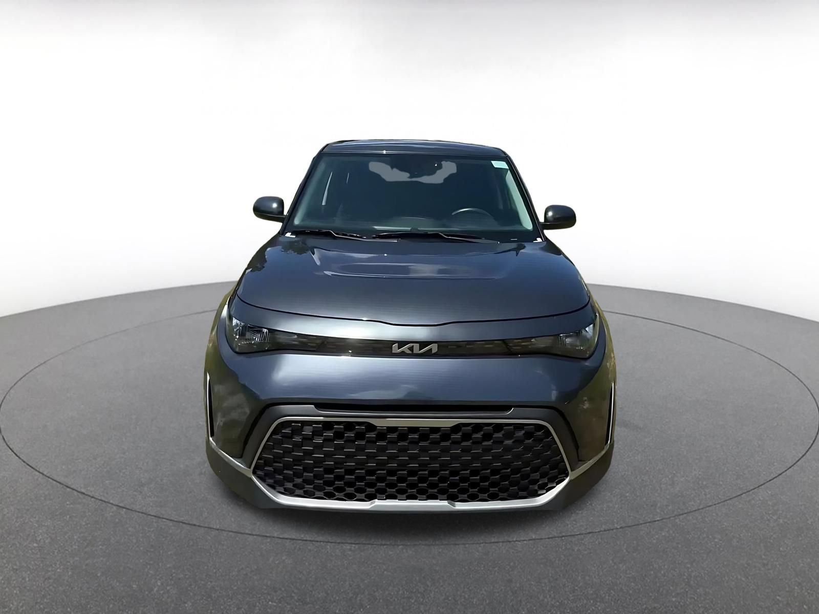 Used 2025 Kia Soul LX w/ LX Technology Package FWD image 4