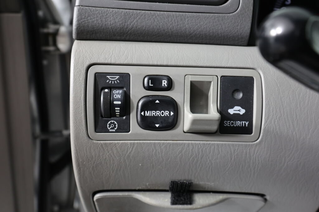 Used 2005 Toyota Corolla LE FWD image 31