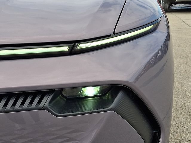 Used 2025 Chevrolet Equinox EV LT image 8