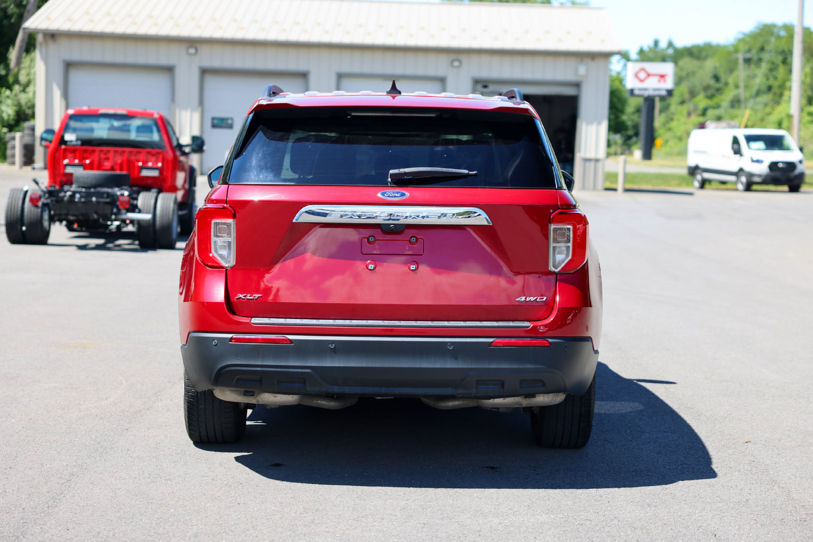 Certified 2023 Ford Explorer XLT AWD/4WD image 8