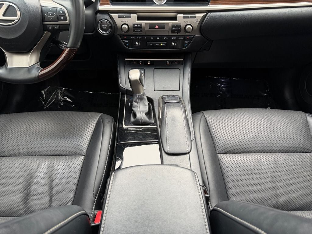 Used 2016 Lexus ES 350 w/ Navigation System Package FWD image 12