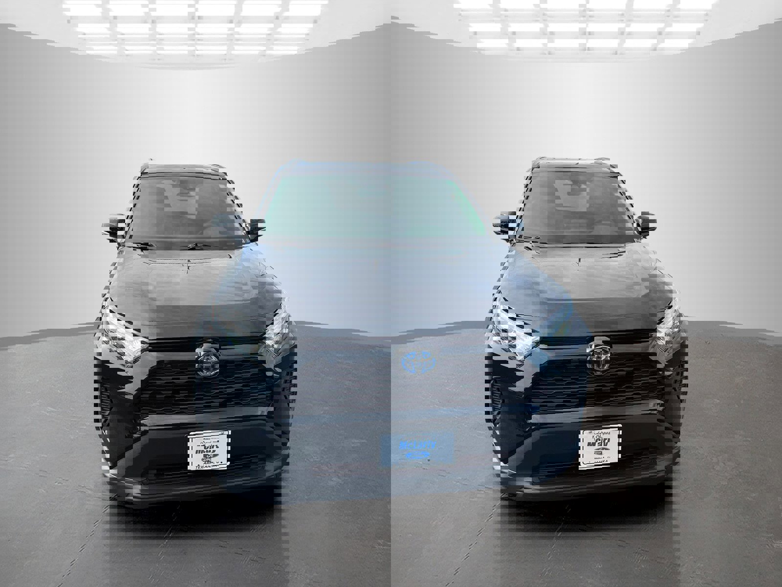 Used 2024 Toyota RAV4 XLE image 2