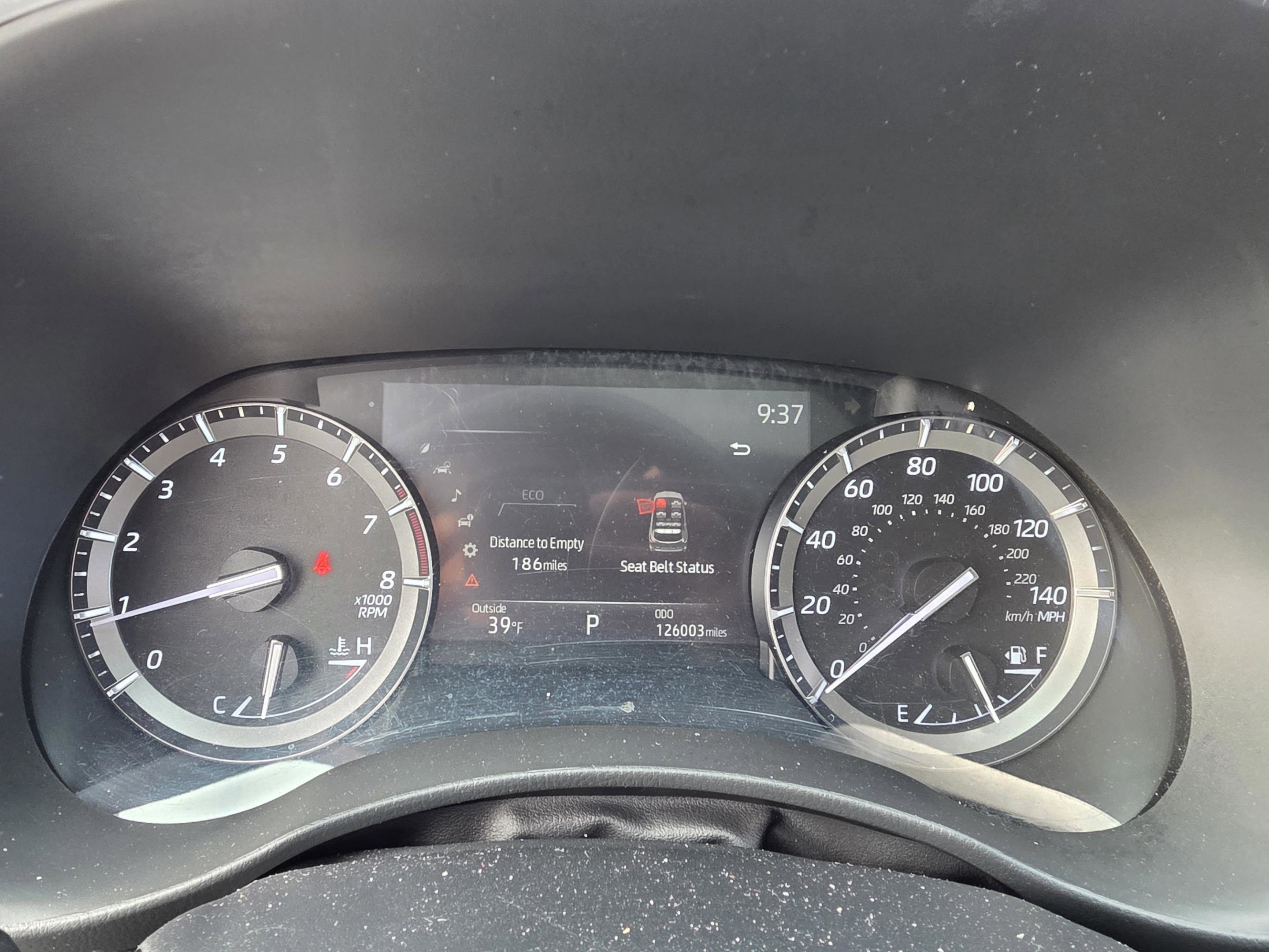 Used 2020 Toyota Highlander XLE image 16