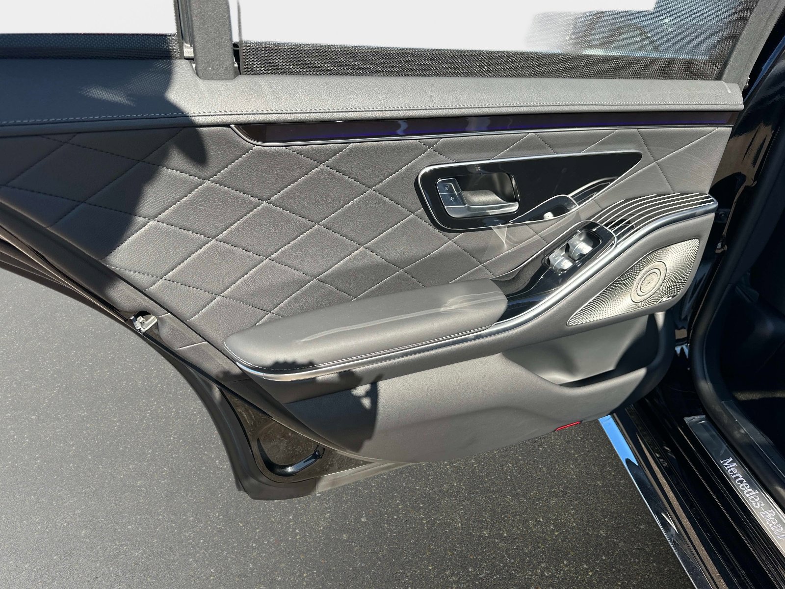 Certified 2025 Mercedes-Benz S 580 4MATIC Sedan image 11