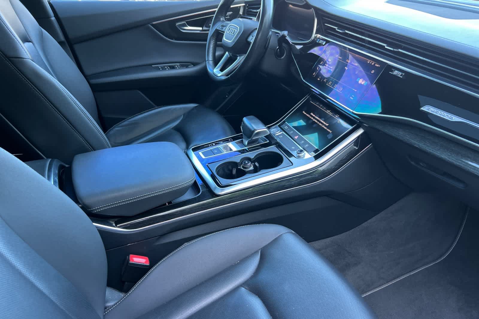 Used 2019 Audi Q8 Premium Plus w/ Premium Plus AWD/4WD image 17