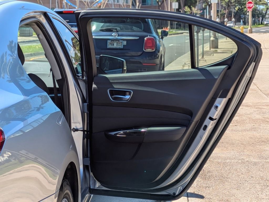 Used 2019 Acura TLX image 12