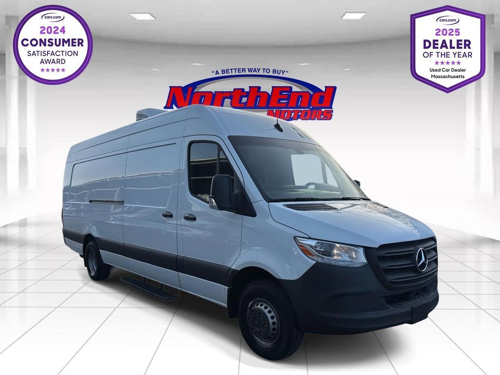 Used 2022 Mercedes-Benz Sprinter 4500 image 1
