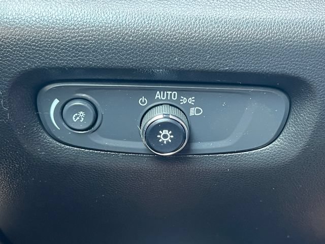 Used 2023 Chevrolet Traverse Premier w/ Redline Edition AWD/4WD image 22