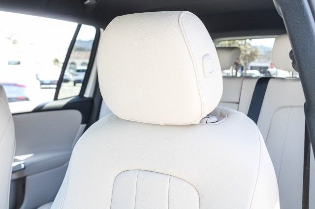 New 2025 Mercedes-Benz GLB 250 4MATIC image 21