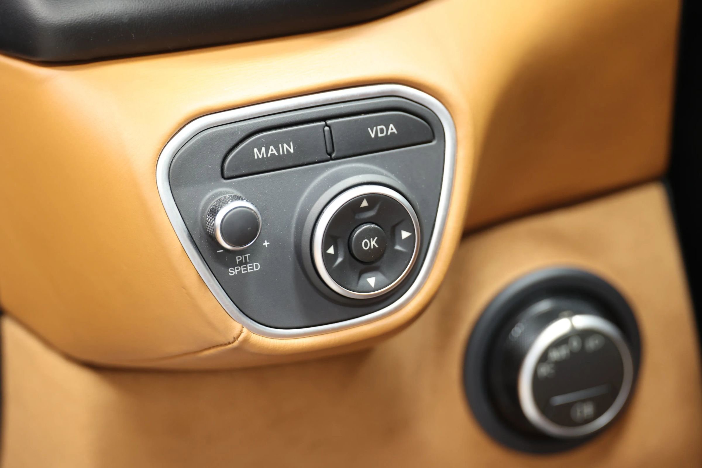 Used 2017 Ferrari California T image 29