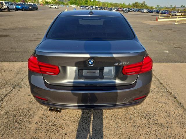 Used 2017 BMW 330i Sedan RWD image 6